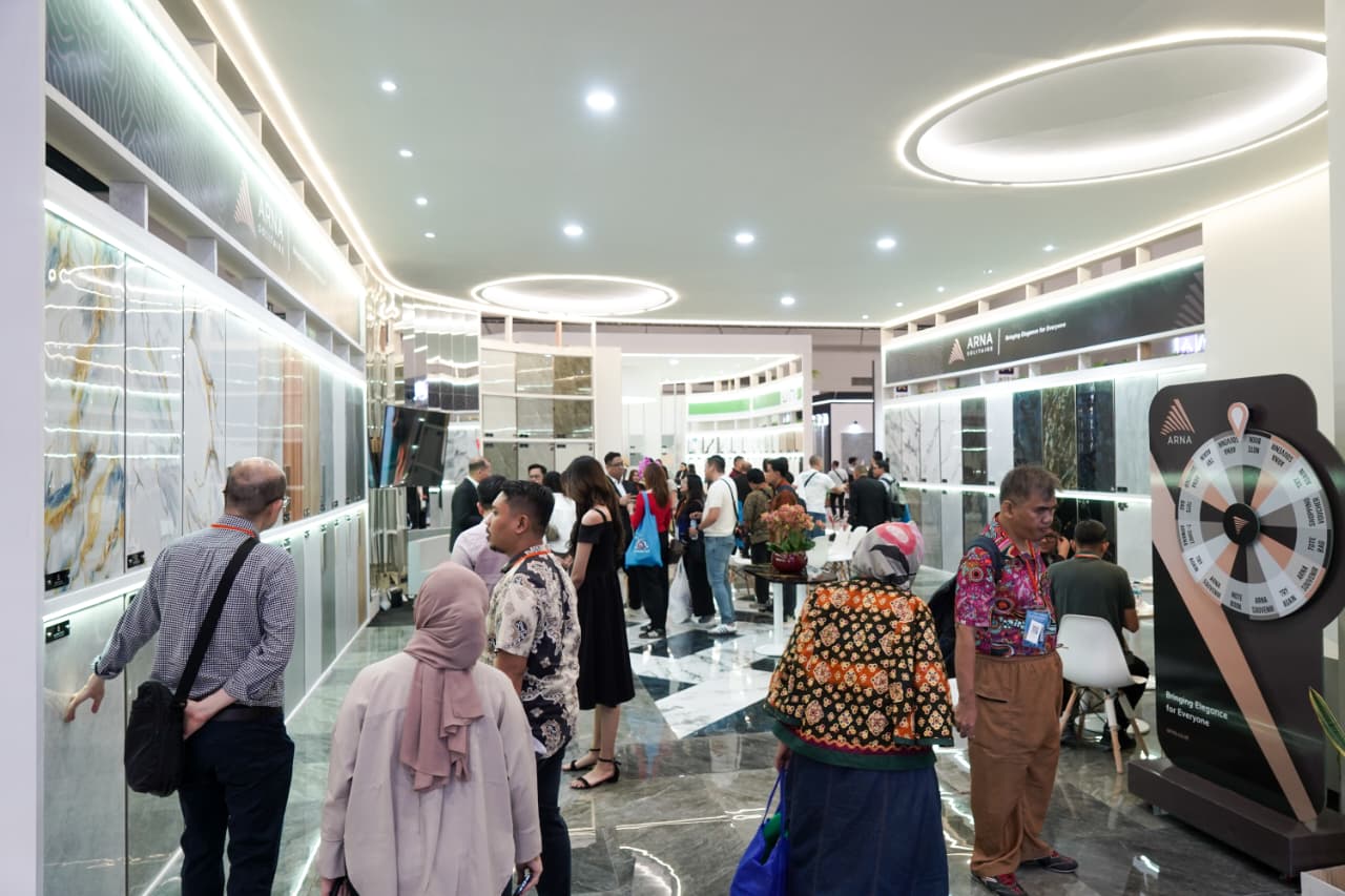 Arwana Ceramics participates in KERAMIKA Indonesia 2026 with ARNA and UNO booths.
