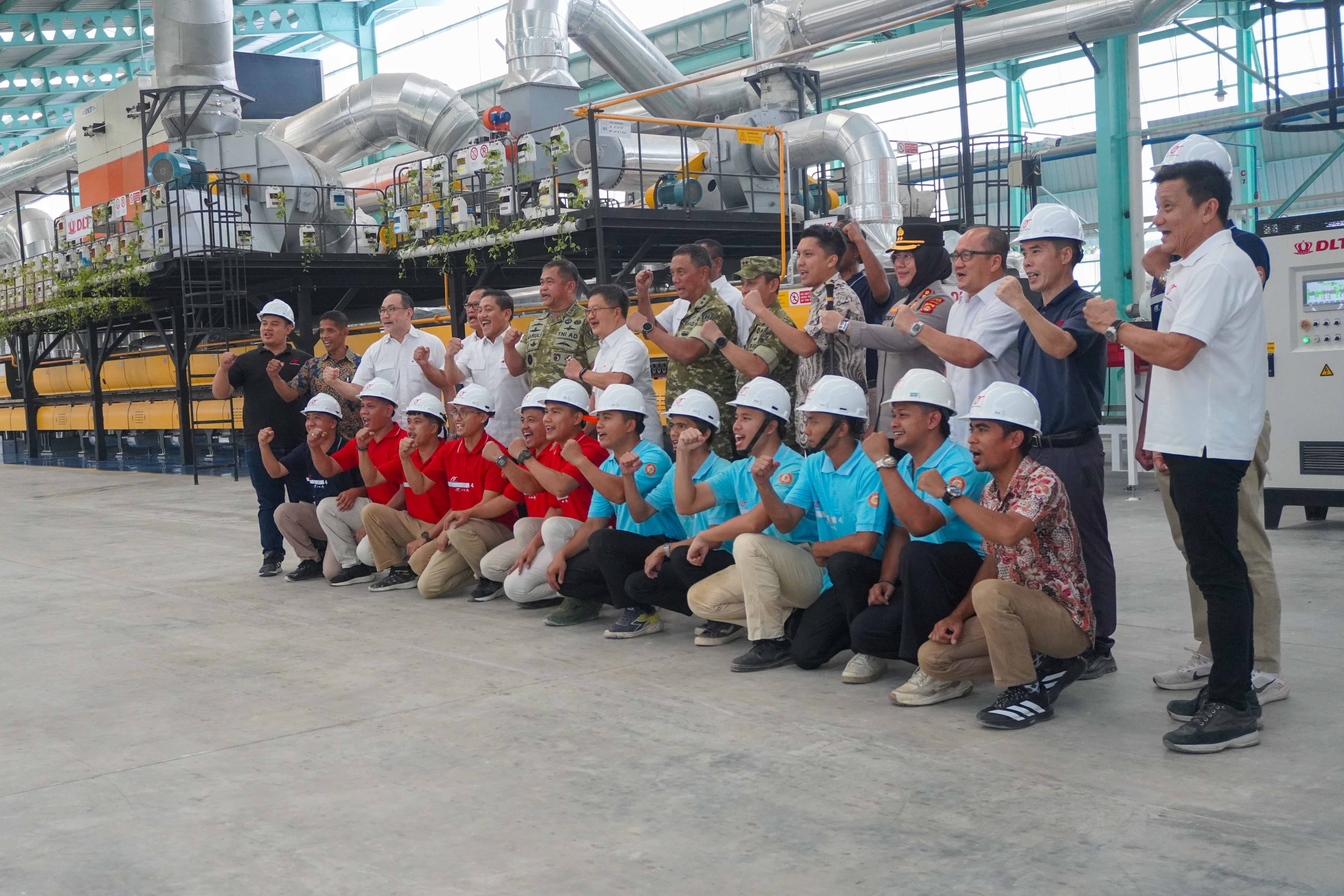 Peresmian pabrik PT Arwana Citramulia Tbk, PT Arwana Anugerah Keramik, Plant 4D, KSAD Jenderal TNI Maruli Simanjuntak, Sumatera Selatan.